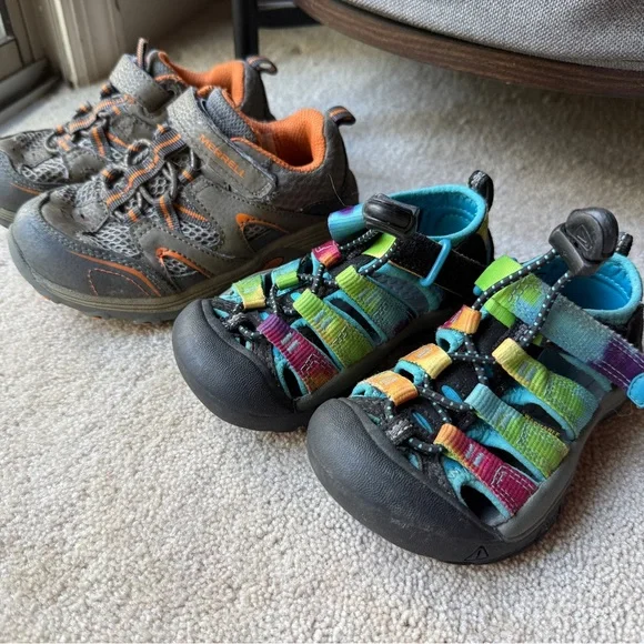 Merrell & Keen Toddler Outdoor Shoe Bundle Hiking & Water 8 & 9 Rainbow - Picture 1 of 6
